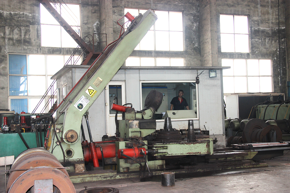 D52-1600徑向輾環(huán)機(jī)